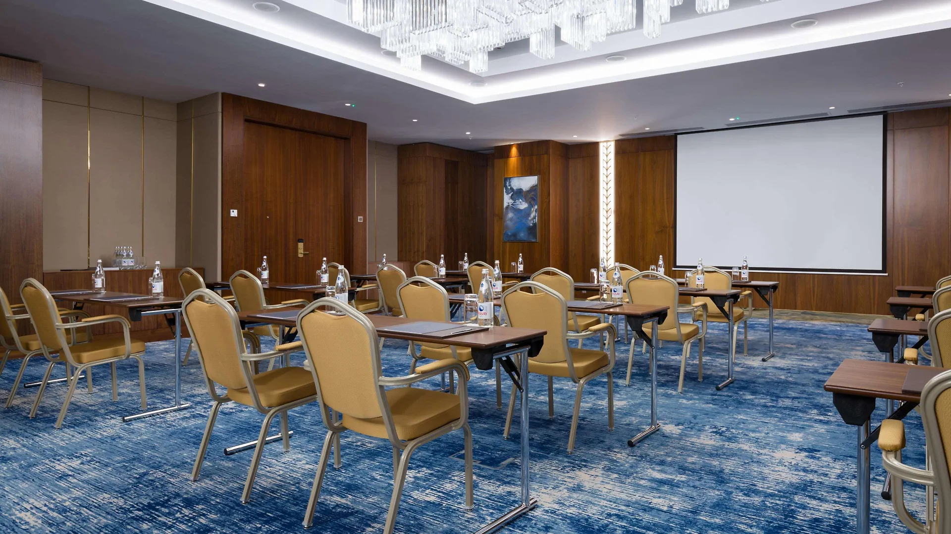 מלון Hilton Astana 5*, אסטנה קזחסטן